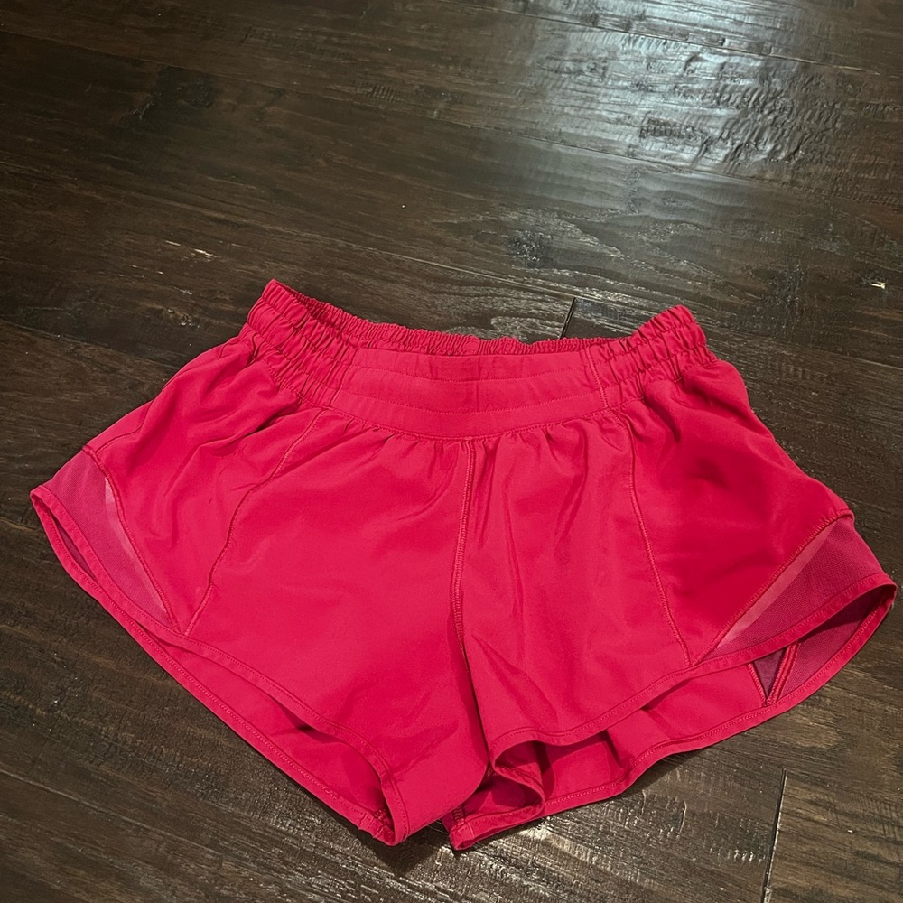 Hottie Hot low rise, 2.5 inch, Lululemon Athletica Red size 6